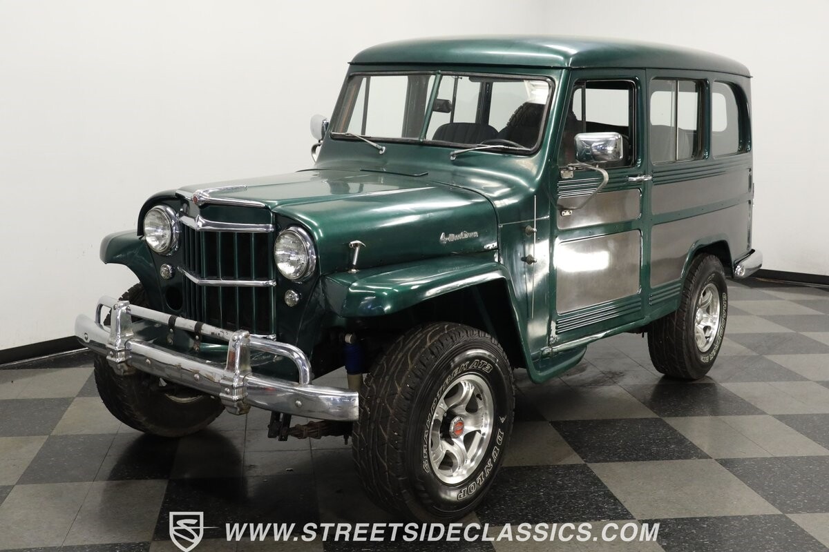 Willys-Jeep-Wagon-1958-Jeep-17