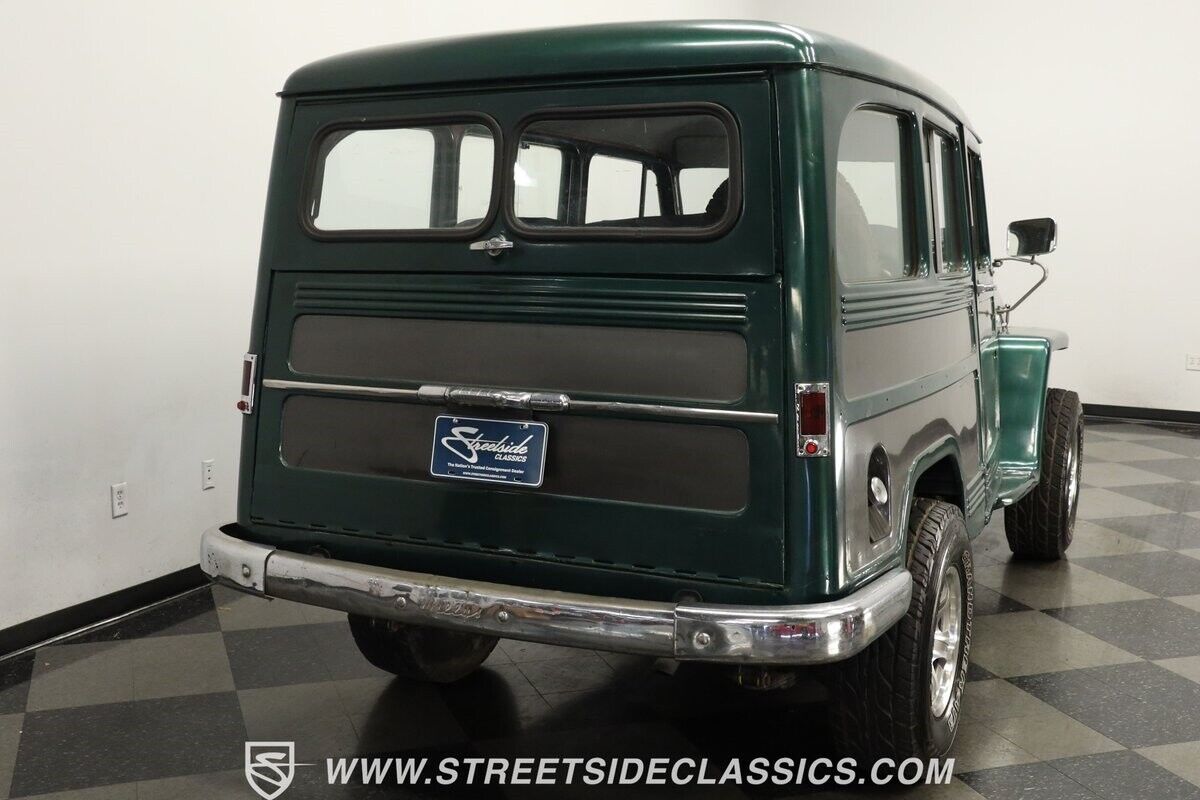 Willys-Jeep-Wagon-1958-Jeep-9
