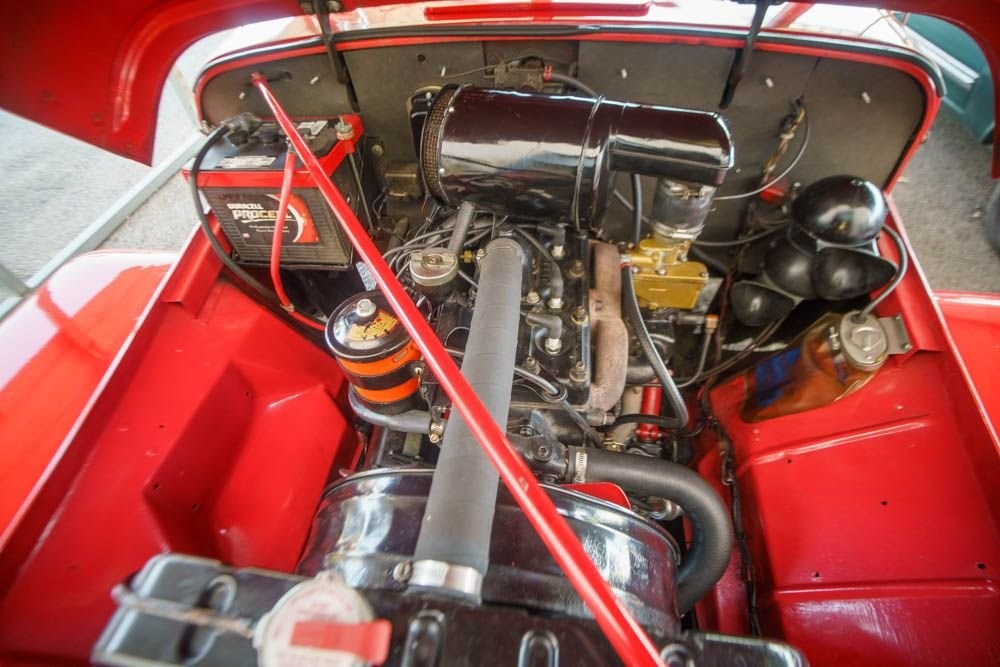Willys-Jeepster-1948-Convertible-19