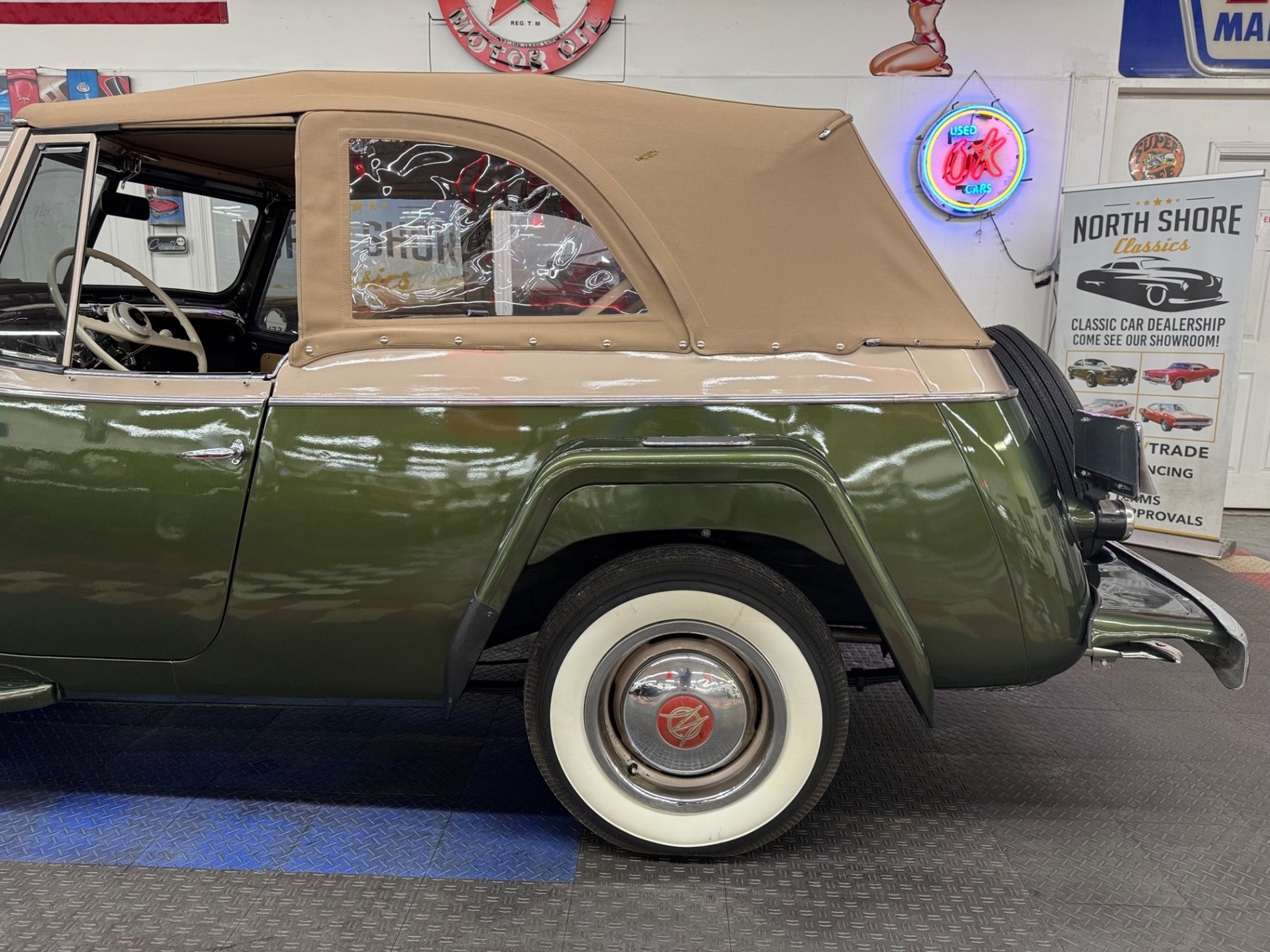 Willys-Jeepster-1951-19