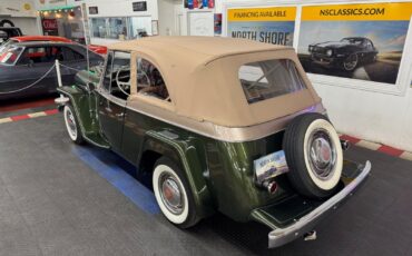 Willys-Jeepster-1951-2