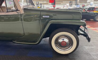 Willys-Jeepster-1951-26