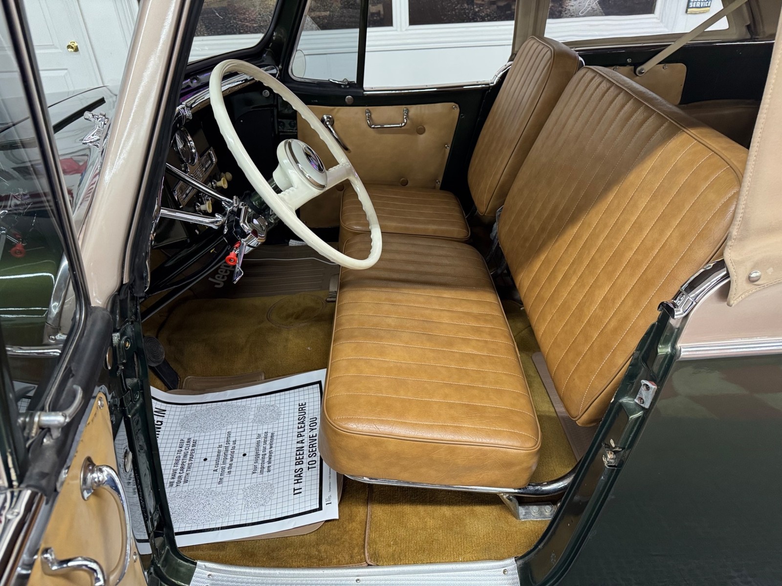 Willys-Jeepster-1951-29