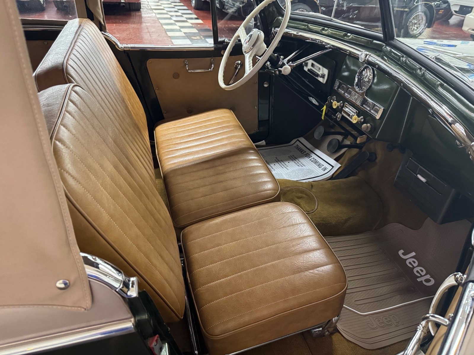 Willys-Jeepster-1951-38