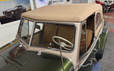 Willys-Jeepster-1951-9