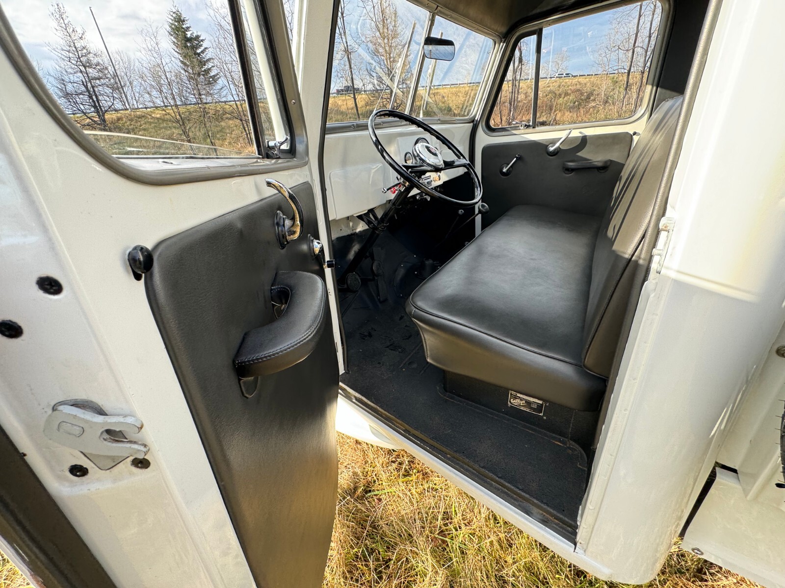 Willys-Pickup-1960-15