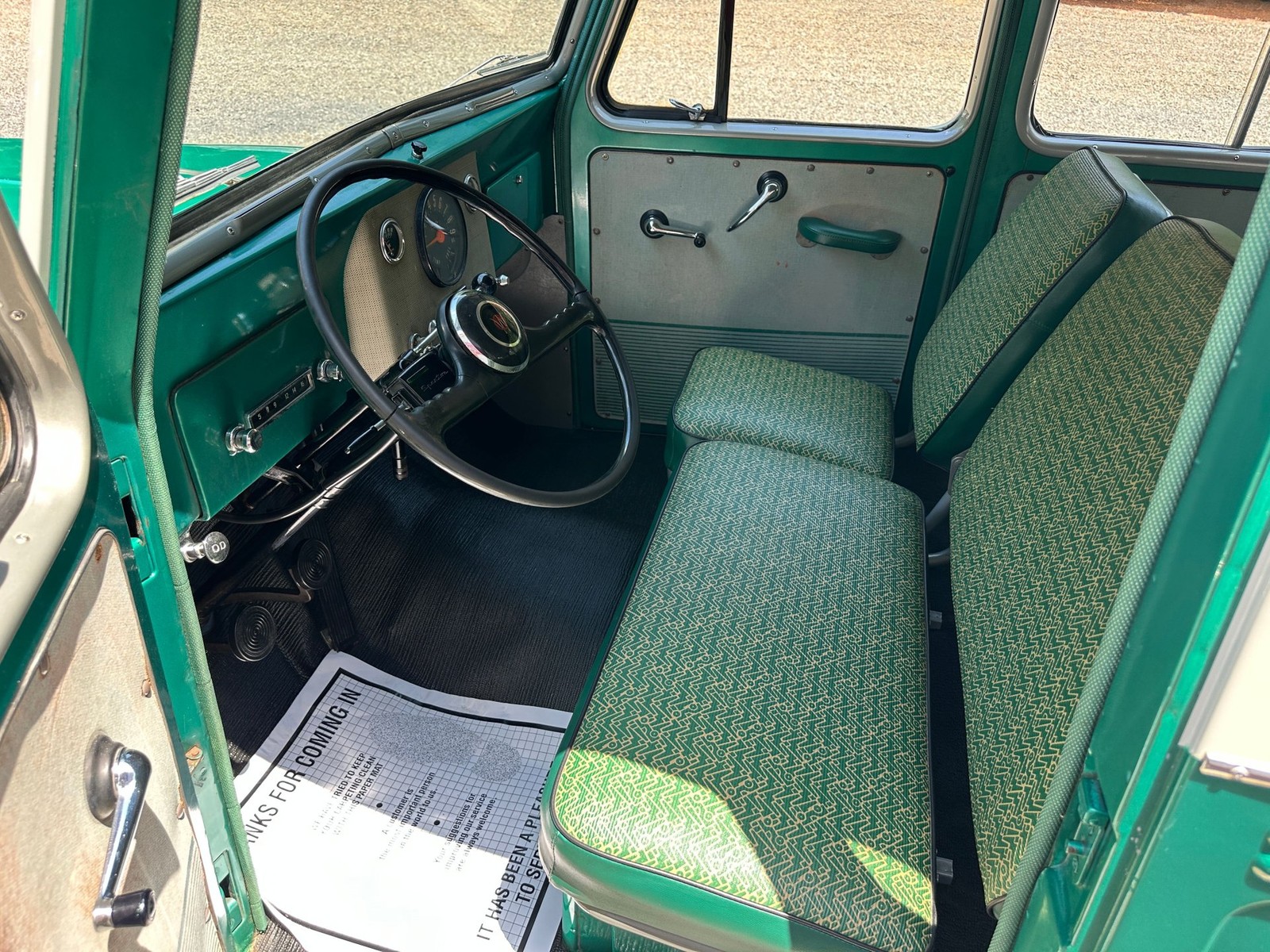 Willys-Station-Wagon-1960-Wagon-22
