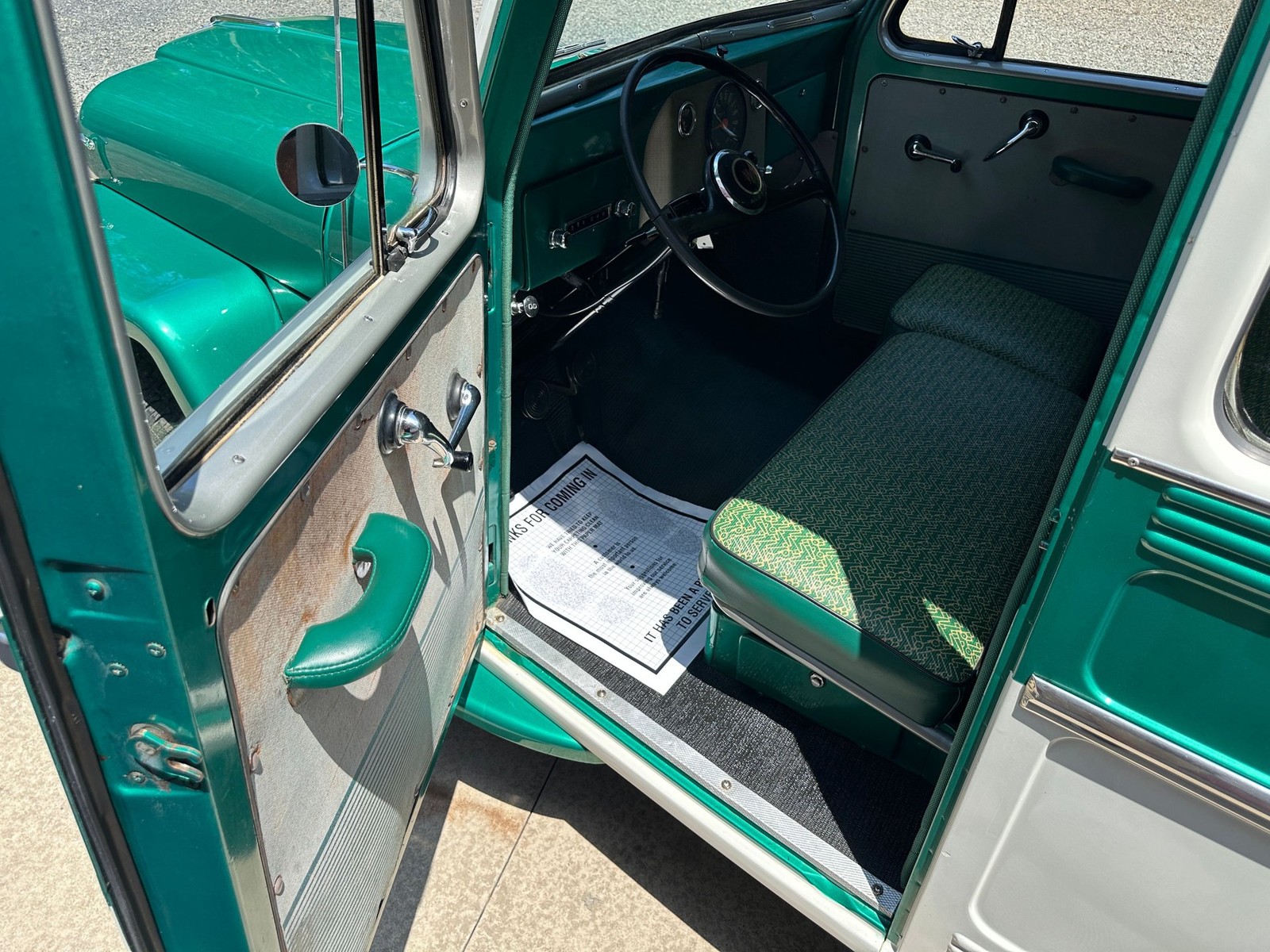Willys-Station-Wagon-1960-Wagon-25