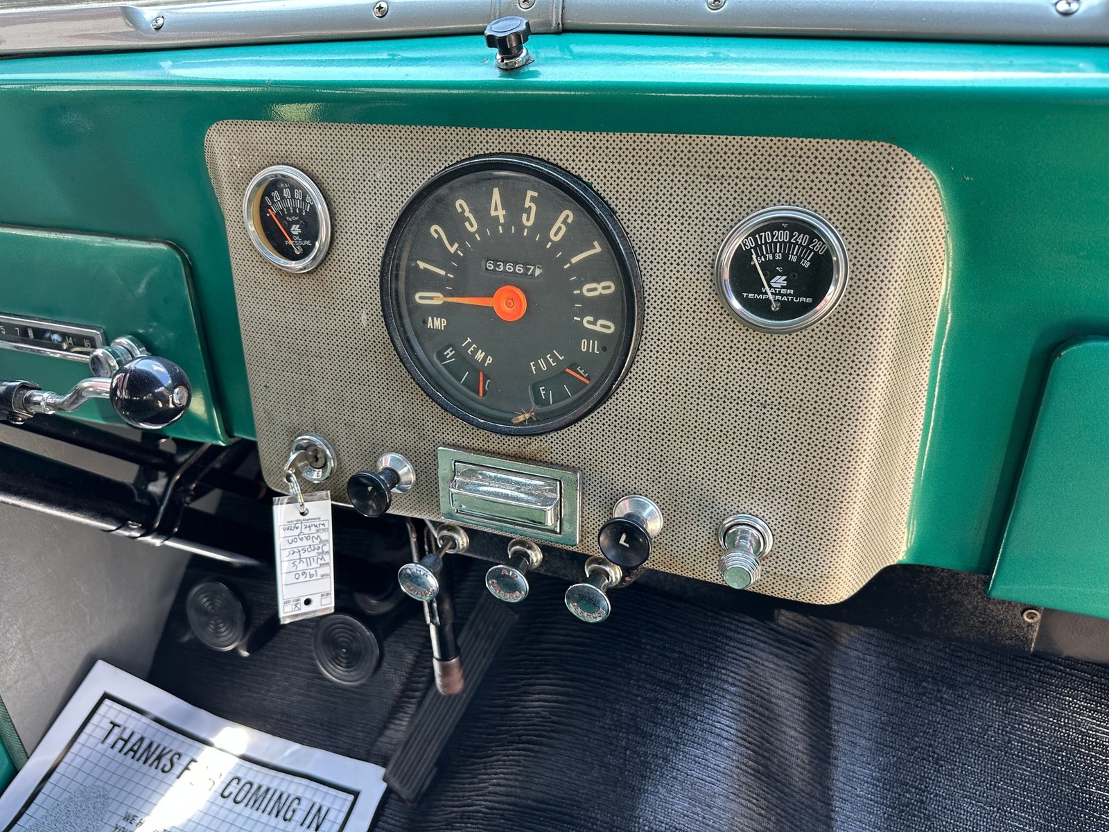 Willys-Station-Wagon-1960-Wagon-35