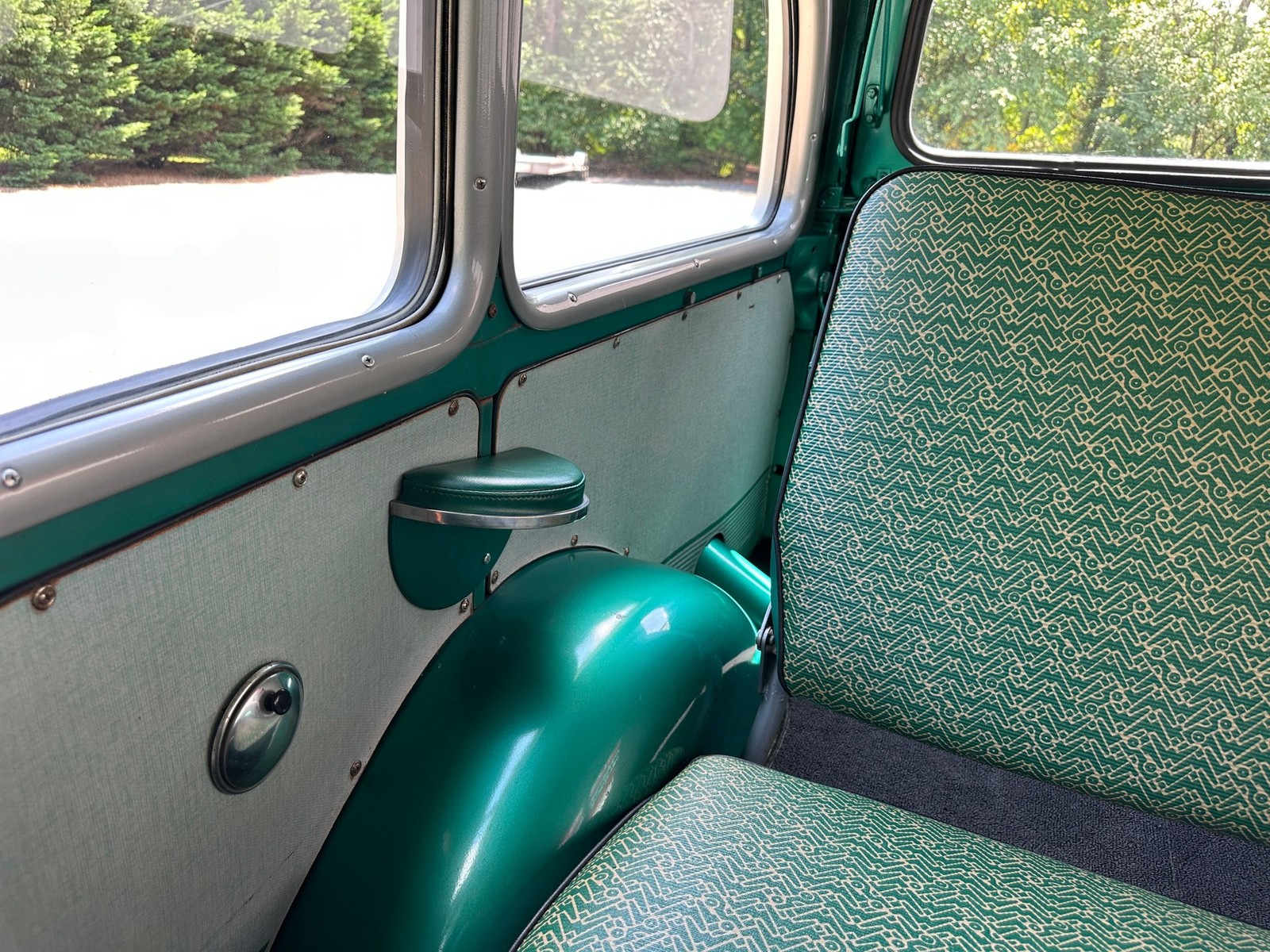 Willys-Station-Wagon-1960-Wagon-37