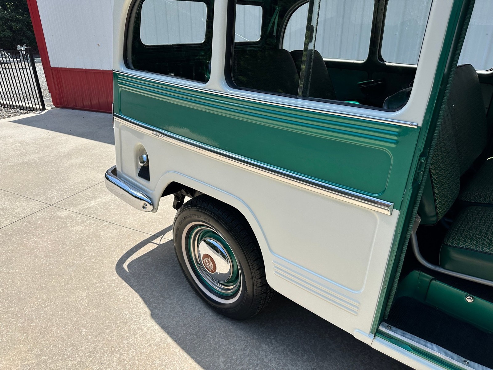 Willys-Station-Wagon-1960-Wagon-39
