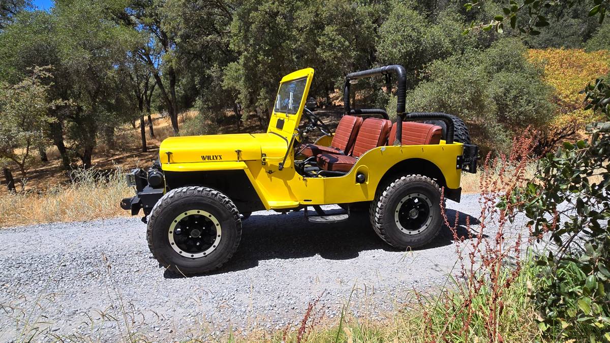 Willys-cj3a-1947-yellow-2