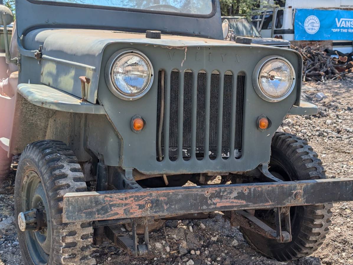 Willys-jeep-1945-green-2