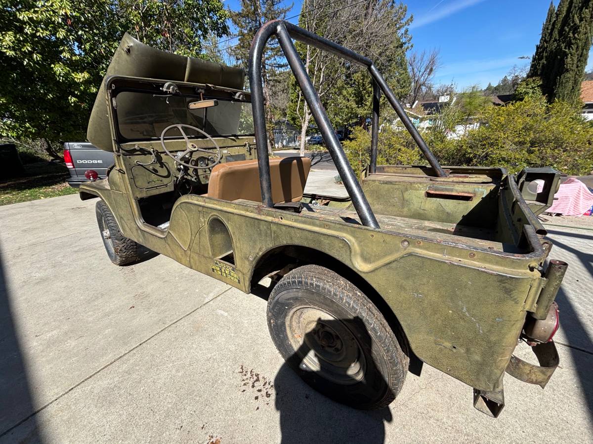 Willys-jeep-1952-green-14