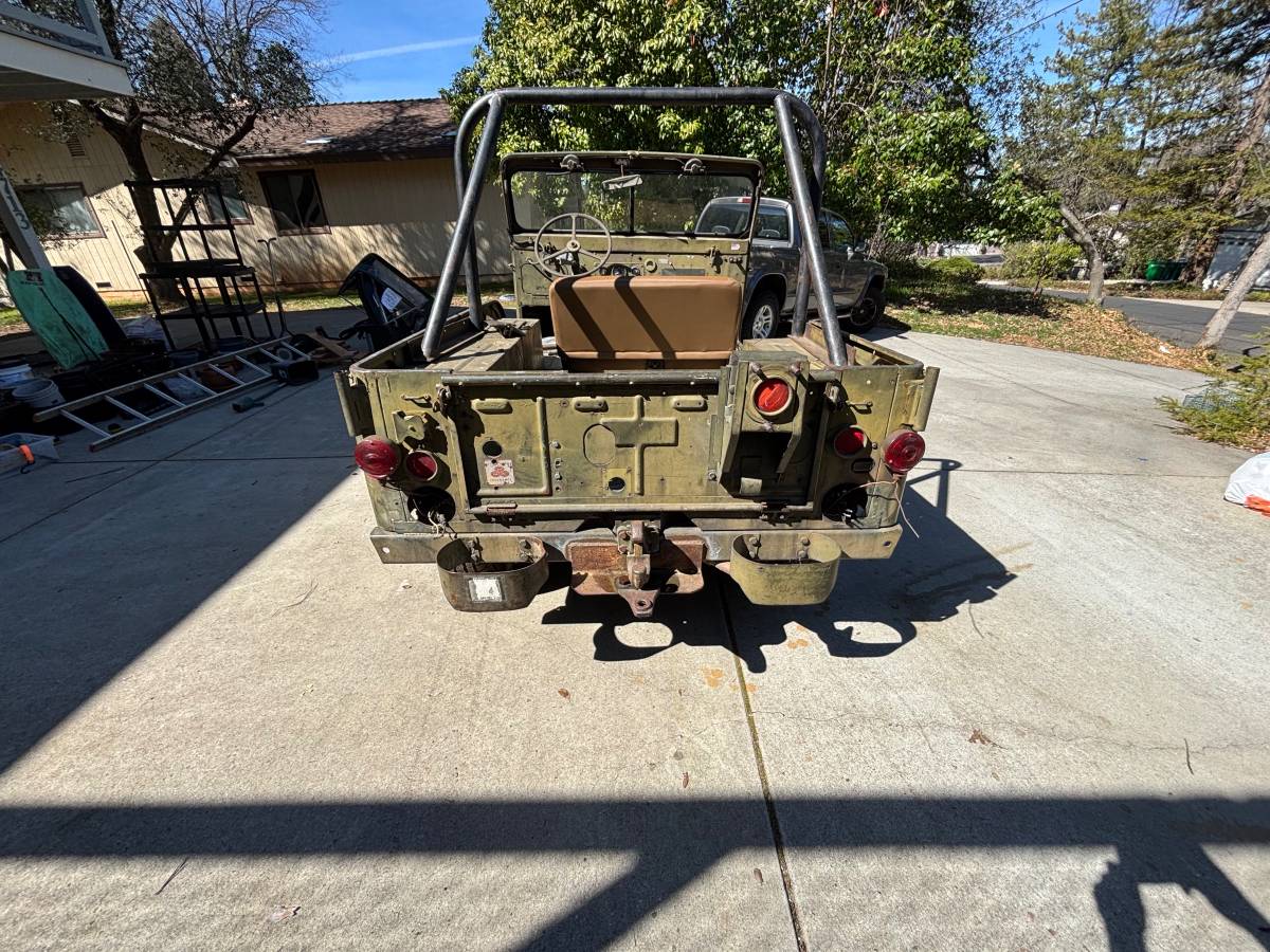 Willys-jeep-1952-green-2