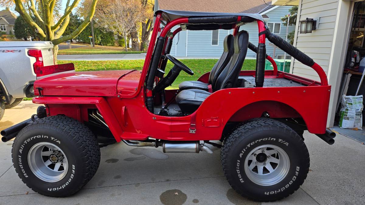 Willys-mb-jeep-1945-red-1