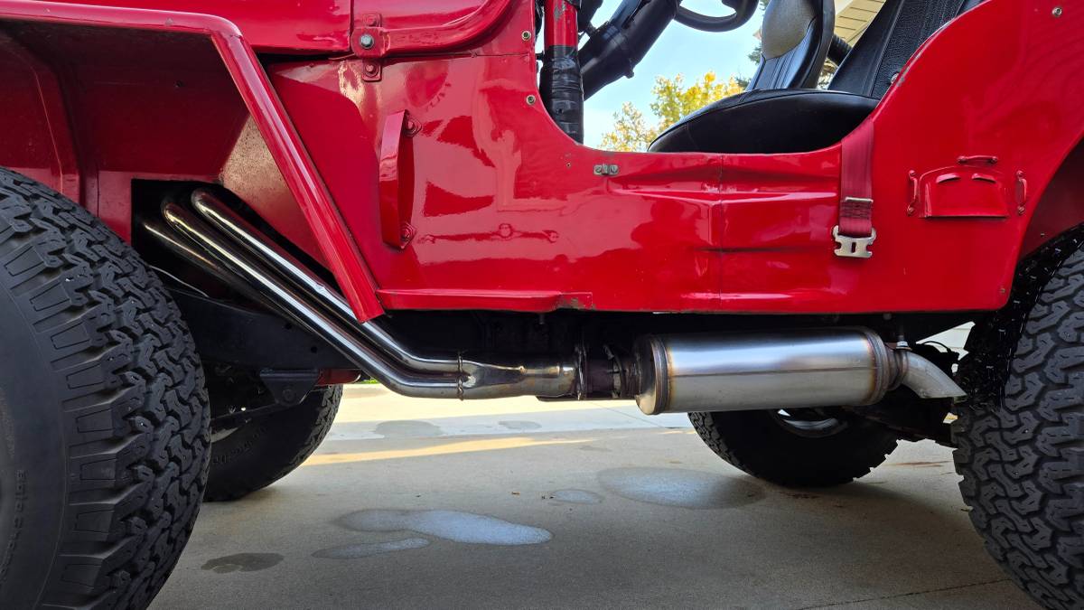 Willys-mb-jeep-1945-red-2