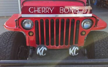 Willys-mb-jeep-1945-red