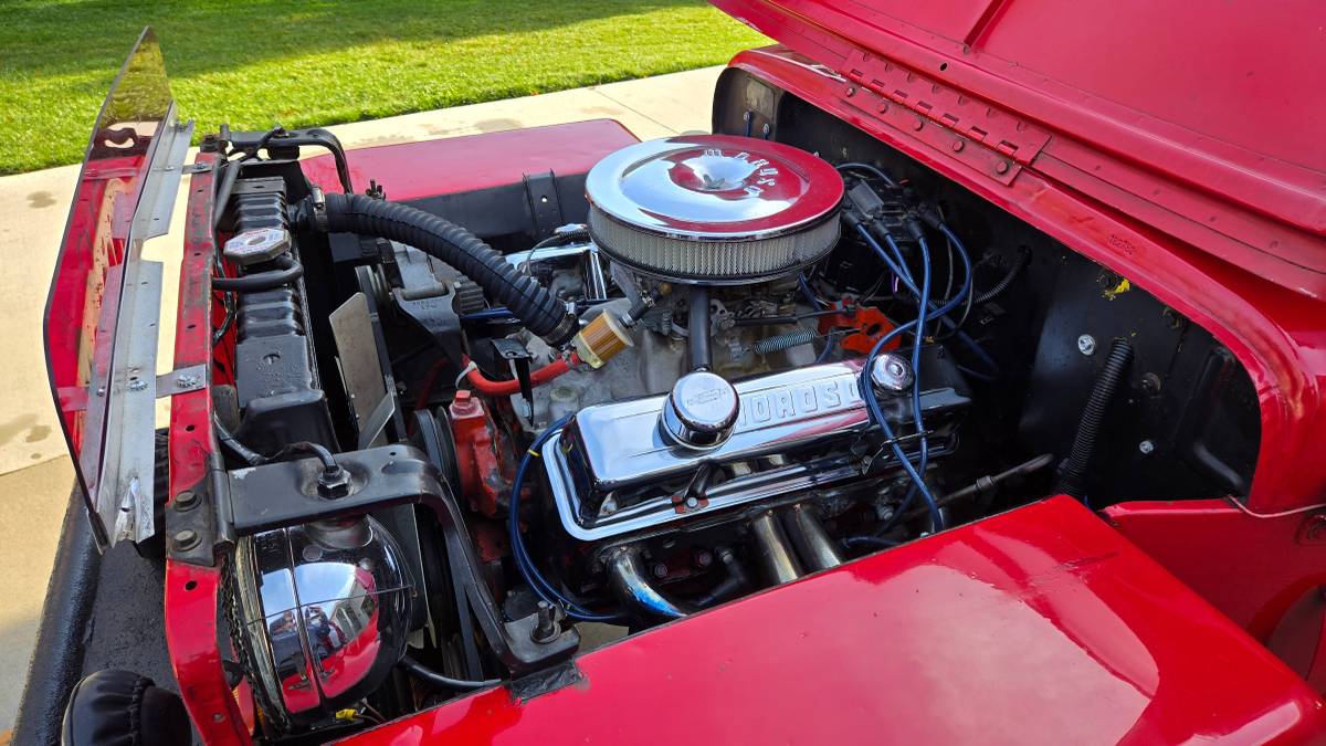Willys-mb-jeep-1945-red-4