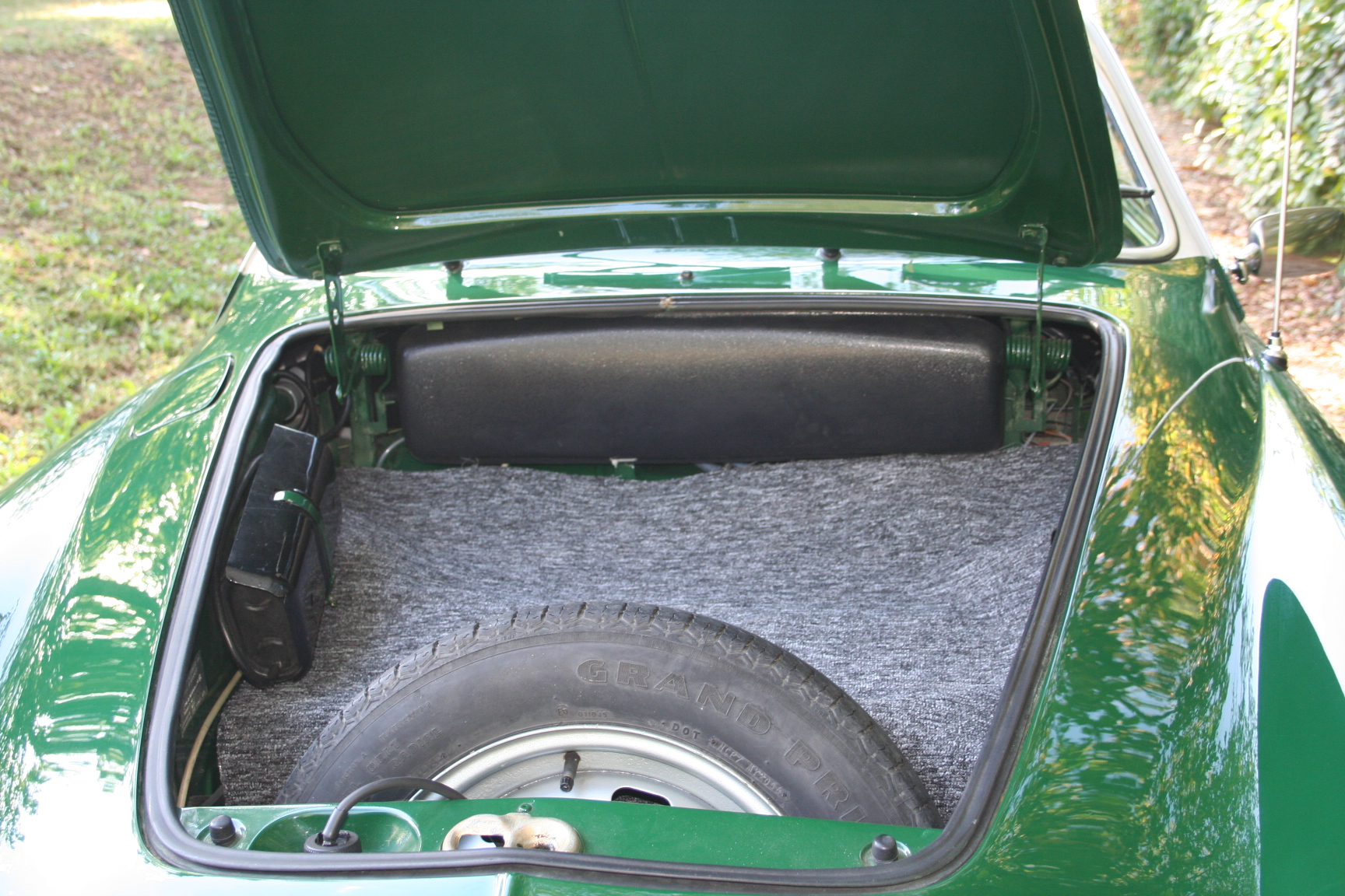 goodtimers-Volkswagen-Karmann-Ghia-1971-11