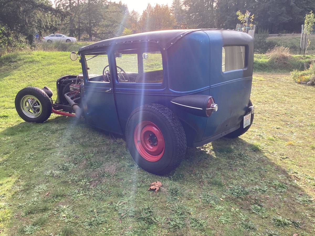 ‘31-ford-2dr-1931-blue-17