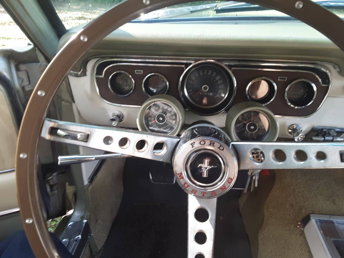 1065-ford-mustang-1965-green-6