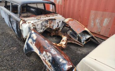 2-door-wagon-amp-corvette-1956-grey-2