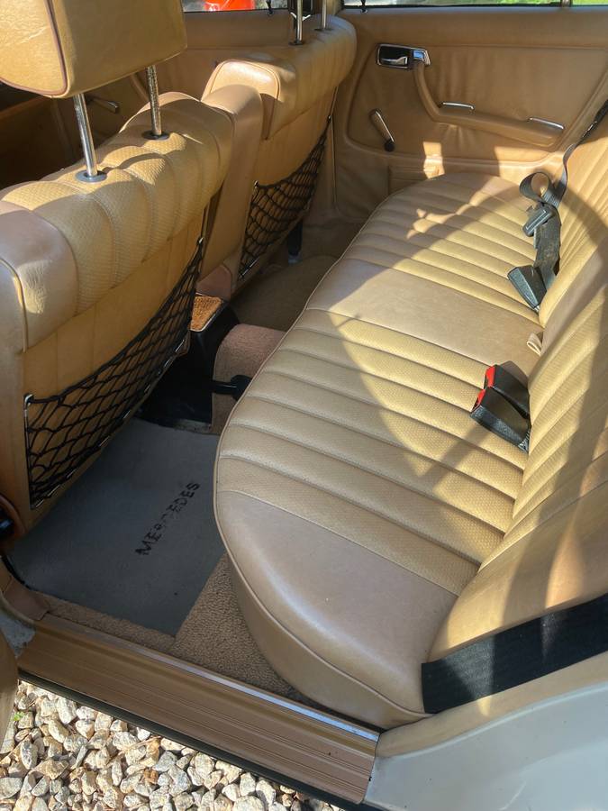 240d-diesel-1982-brown-5