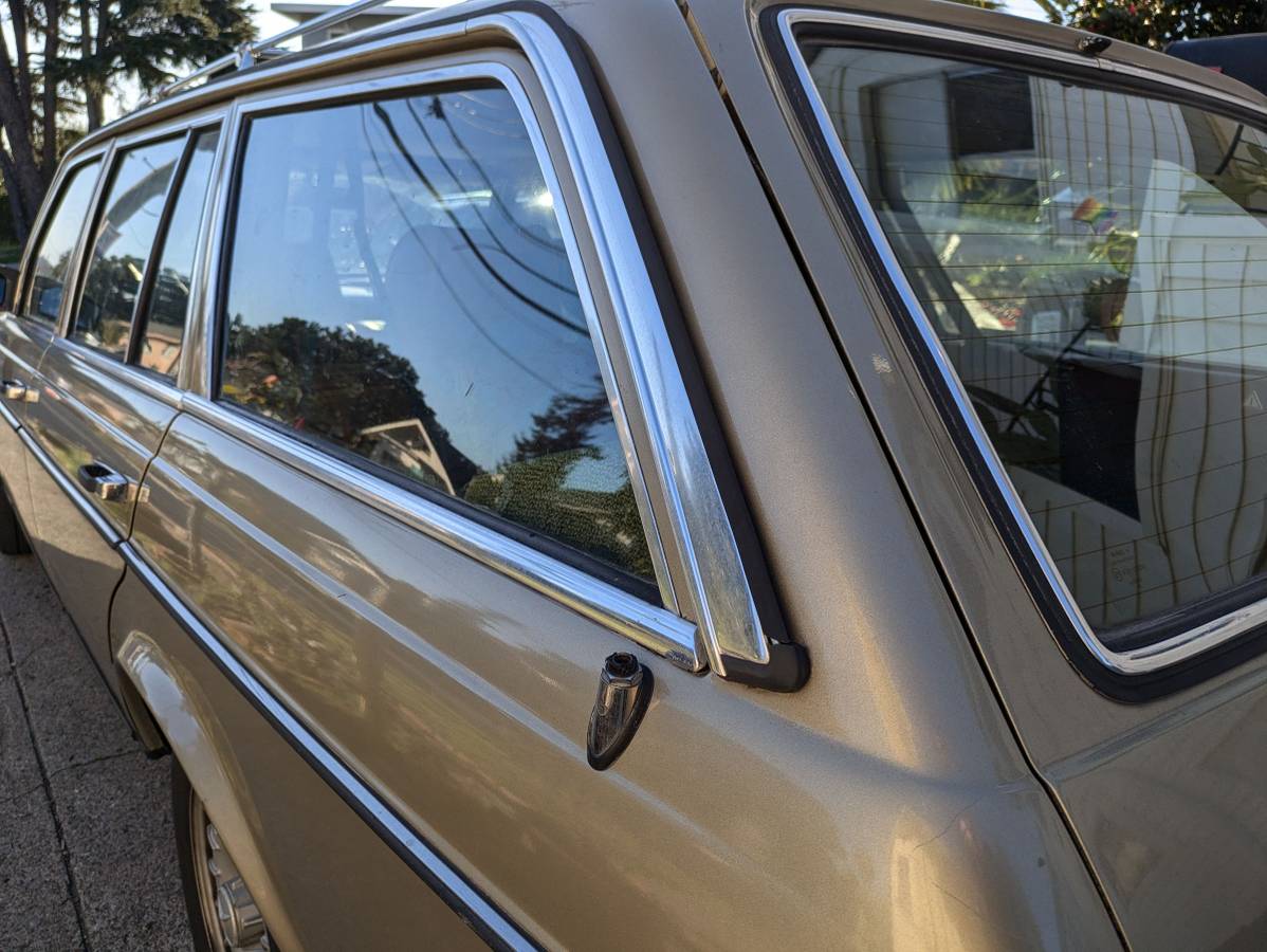 300-td-w123-diesel-1980-custom-5