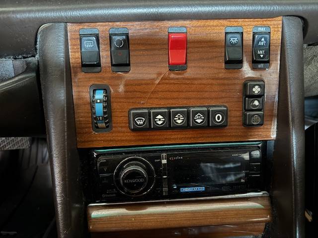 420sel-mercedes-benz-1986-grey-20