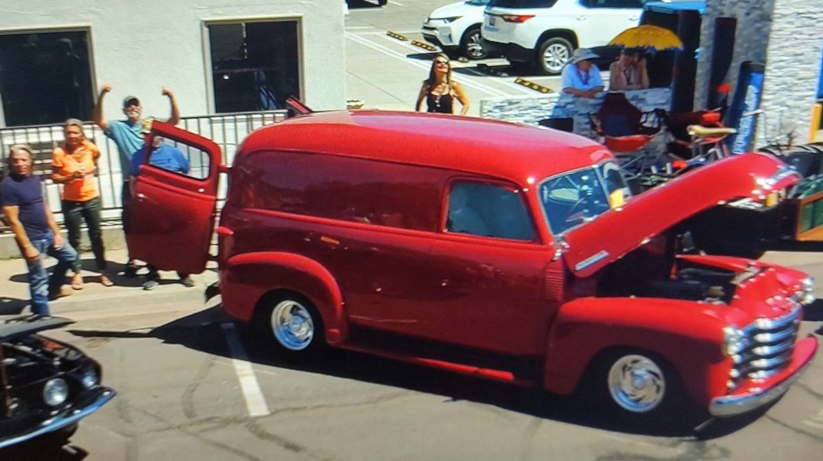 51-panel-truck-1951-red