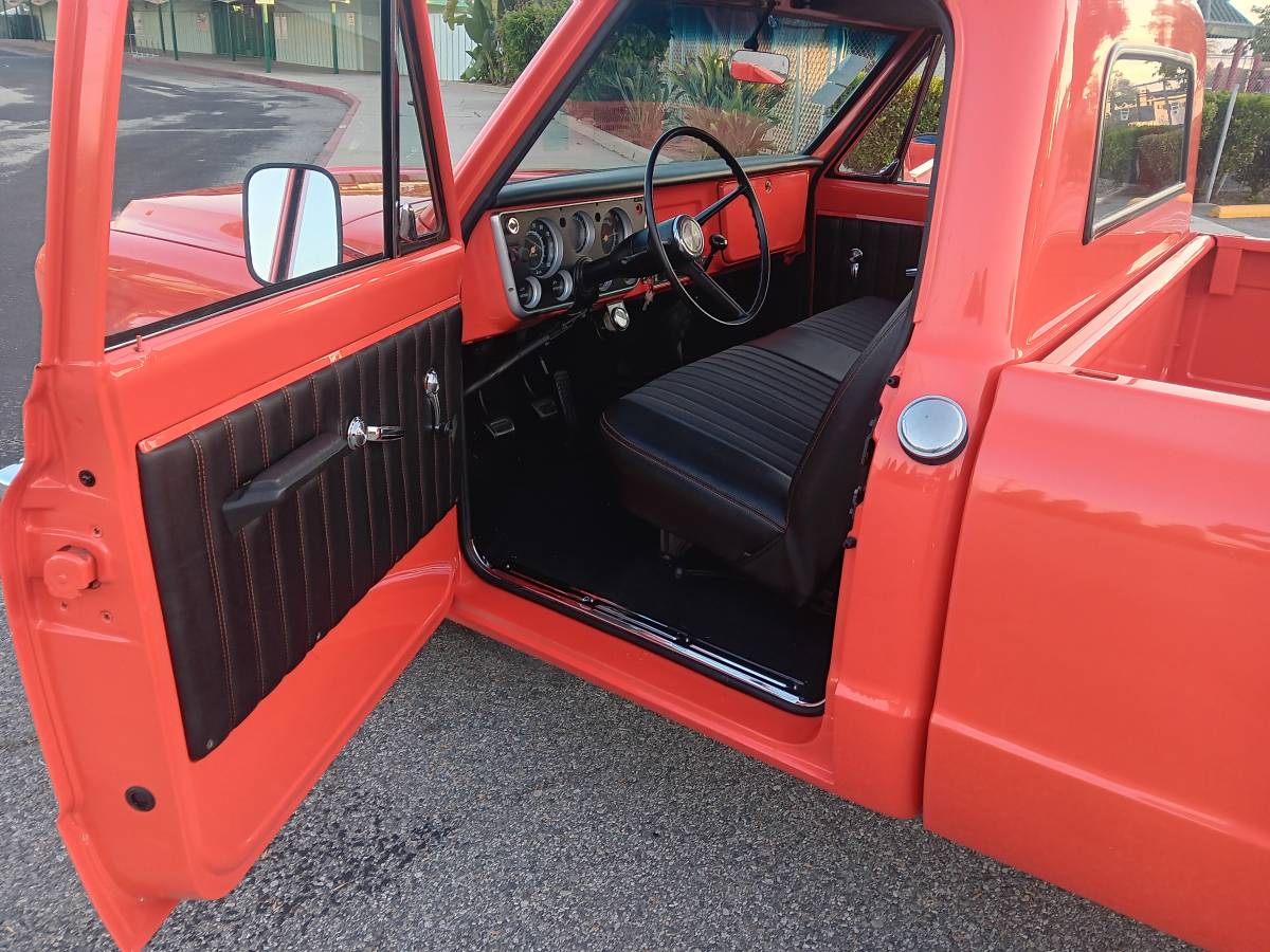 67-chevy-c-20-1967-orange-1