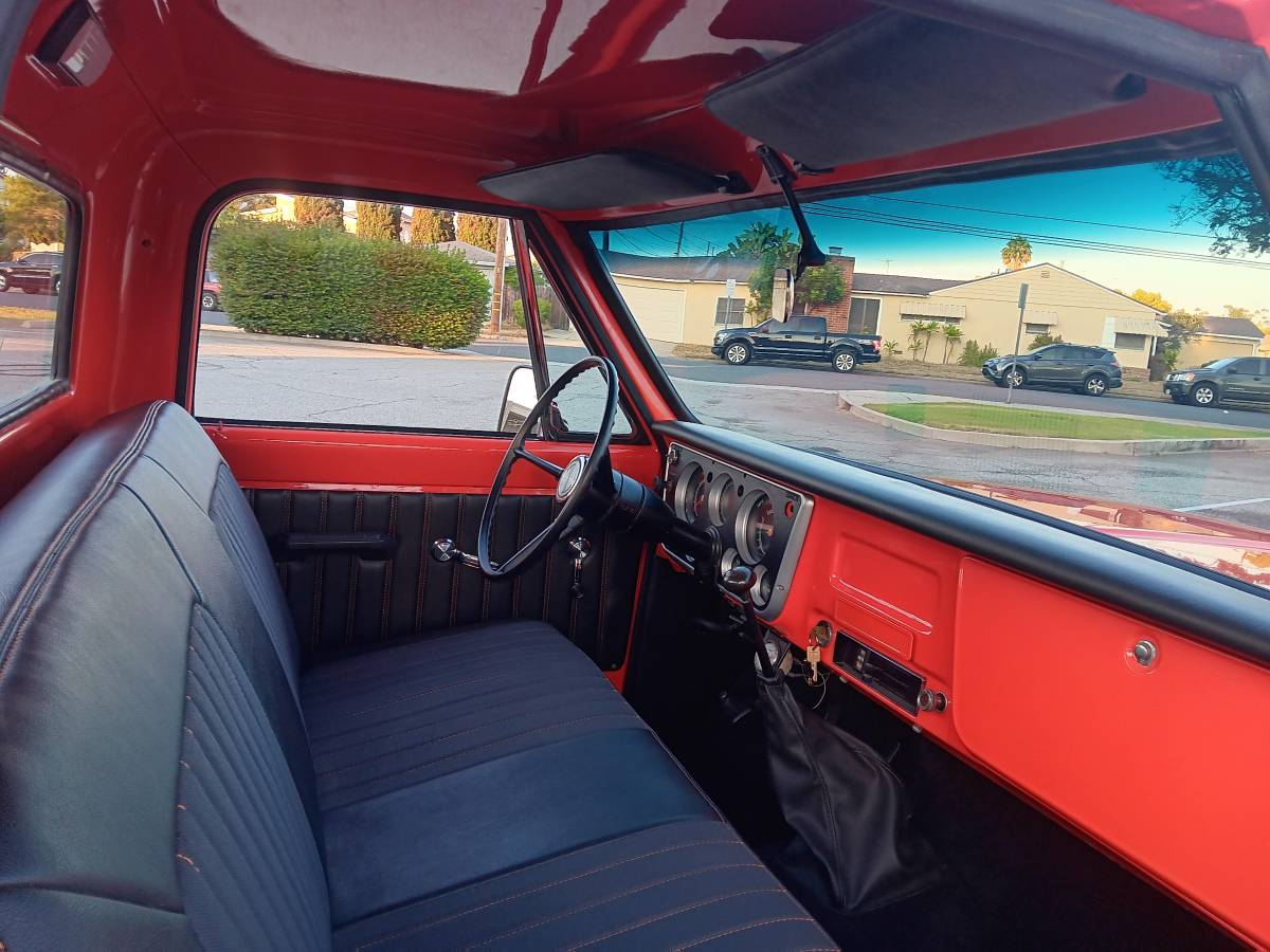 67-chevy-c-20-1967-orange-10
