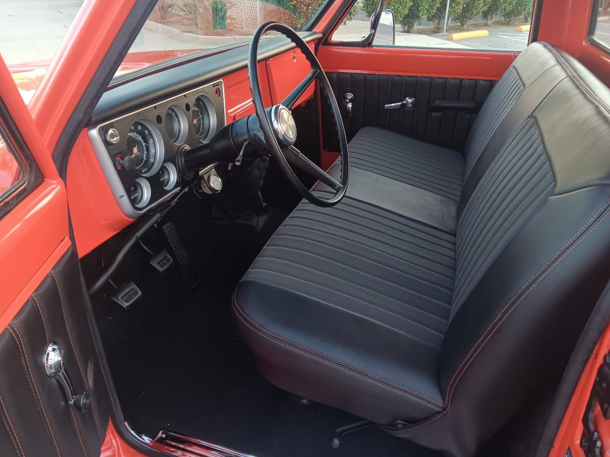 67-chevy-c-20-1967-orange-9