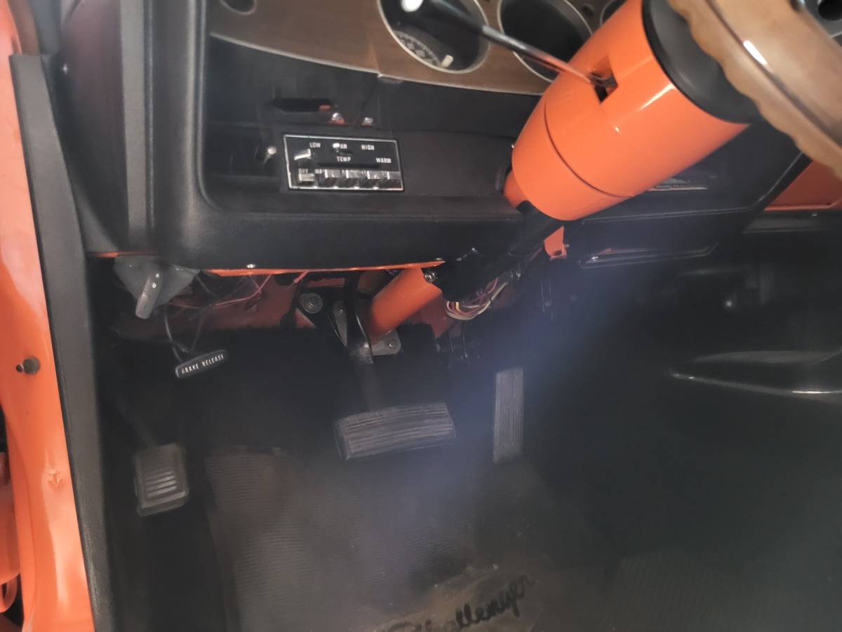 73-dodge-challenger-1973-orange-7