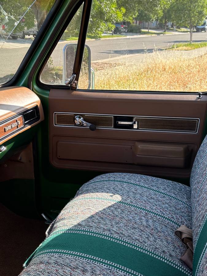 74-chevy-c20-1974-green-8