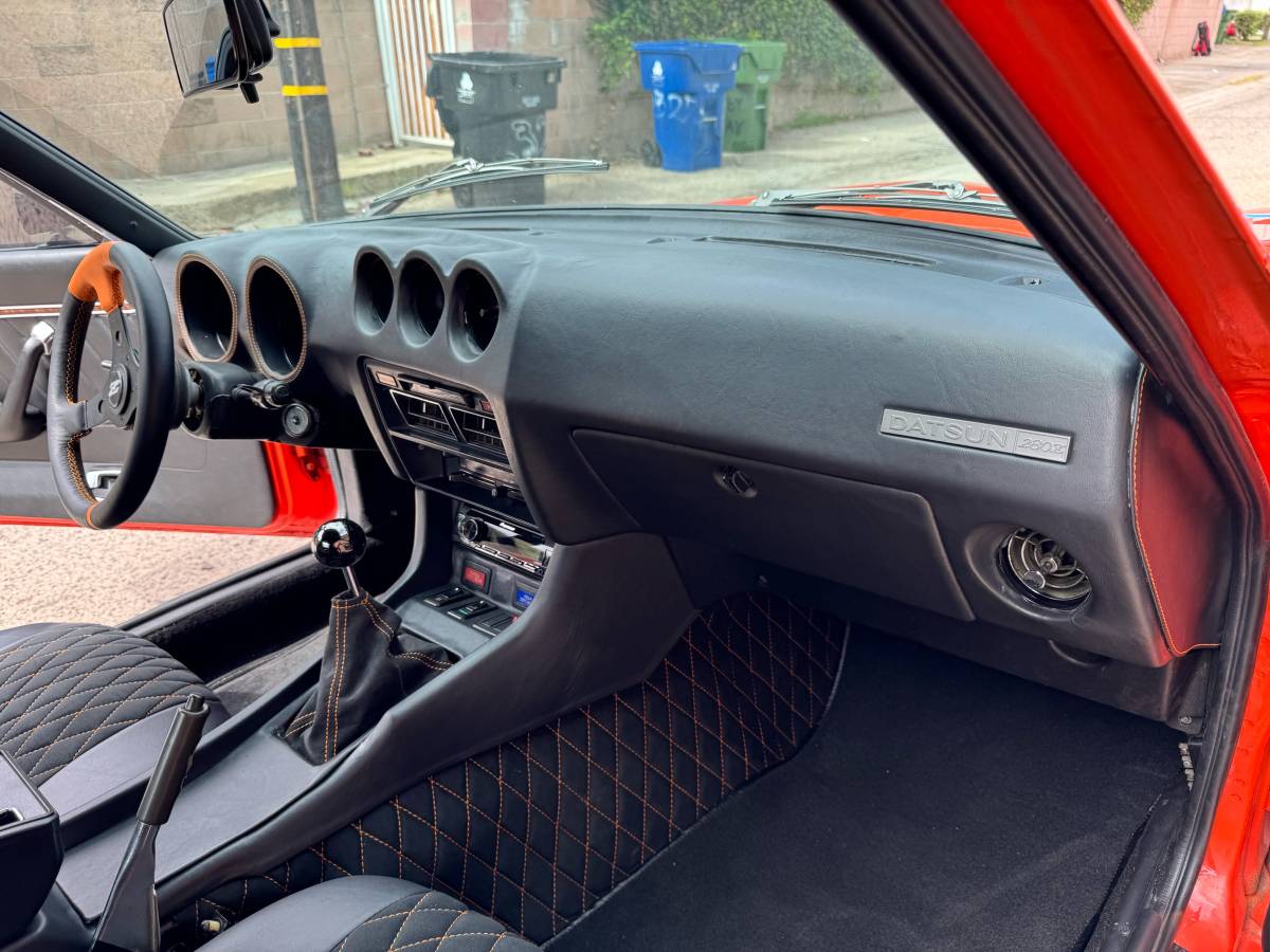 76-datsun-280z-1976-orange-7