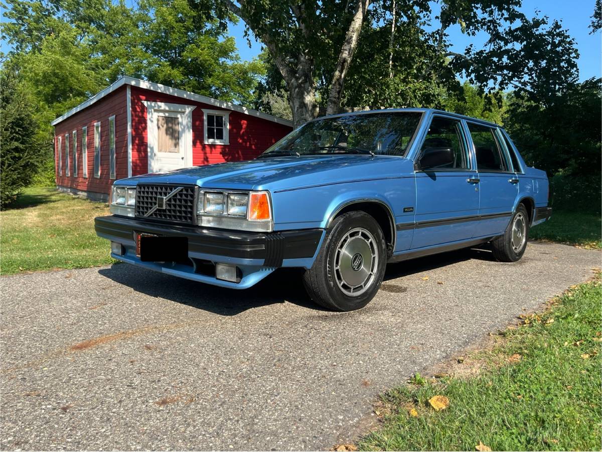 760-turbo-1985-blue-1