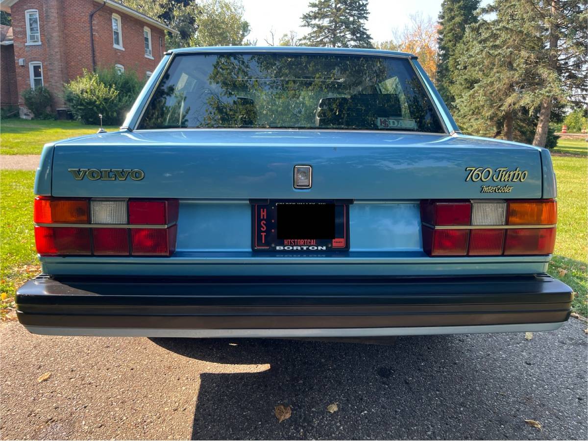 760-turbo-1985-blue-10