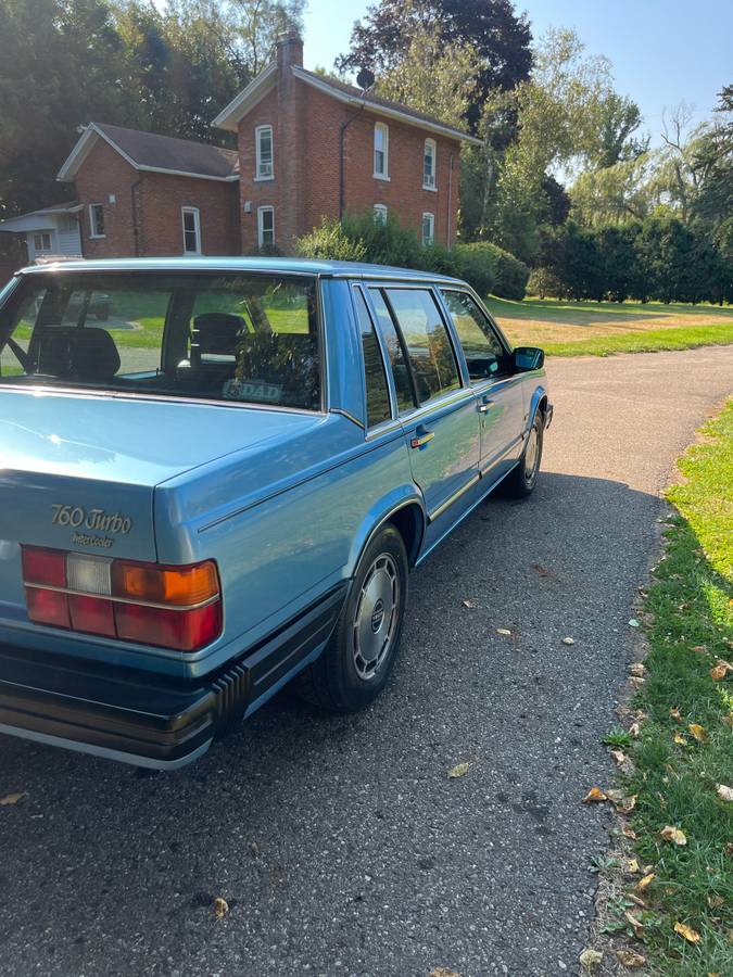760-turbo-1985-blue-11