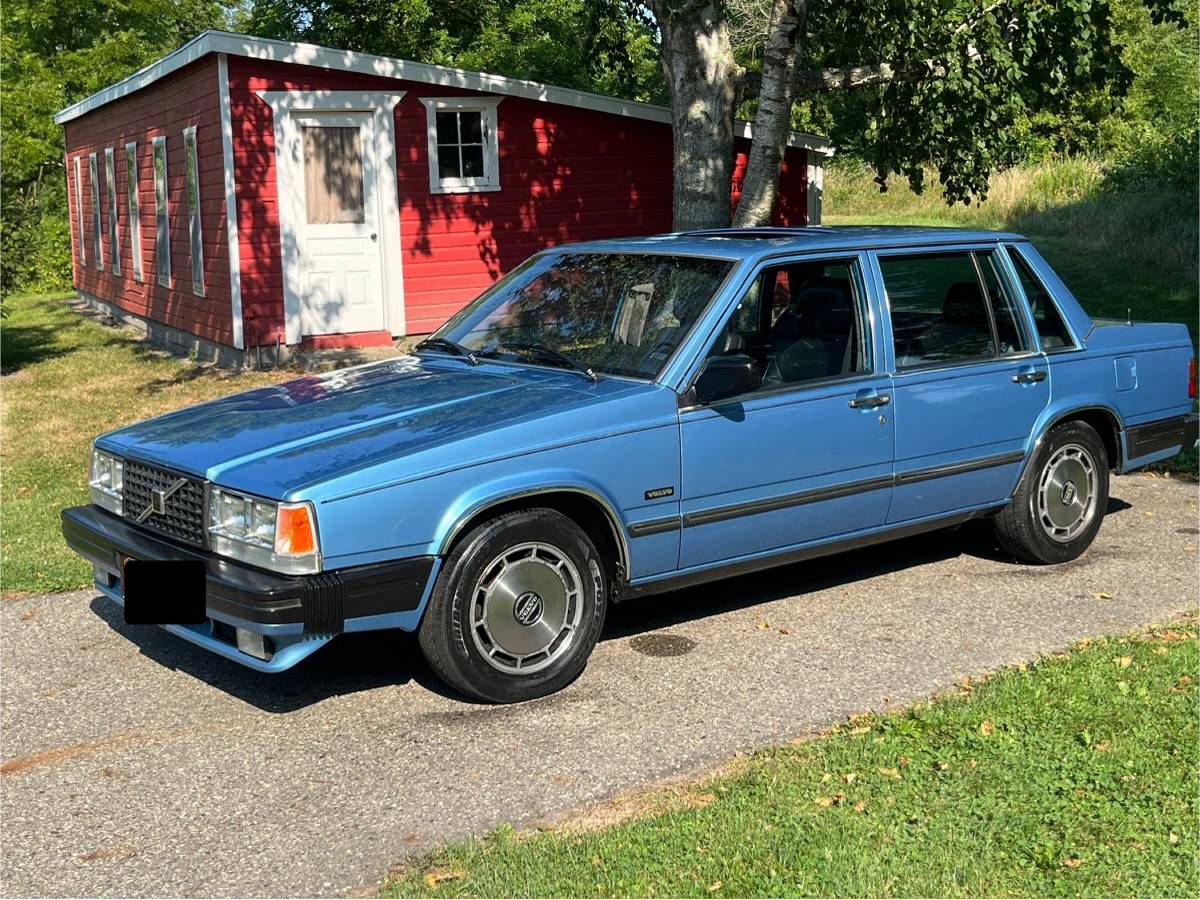 760-turbo-1985-blue-12
