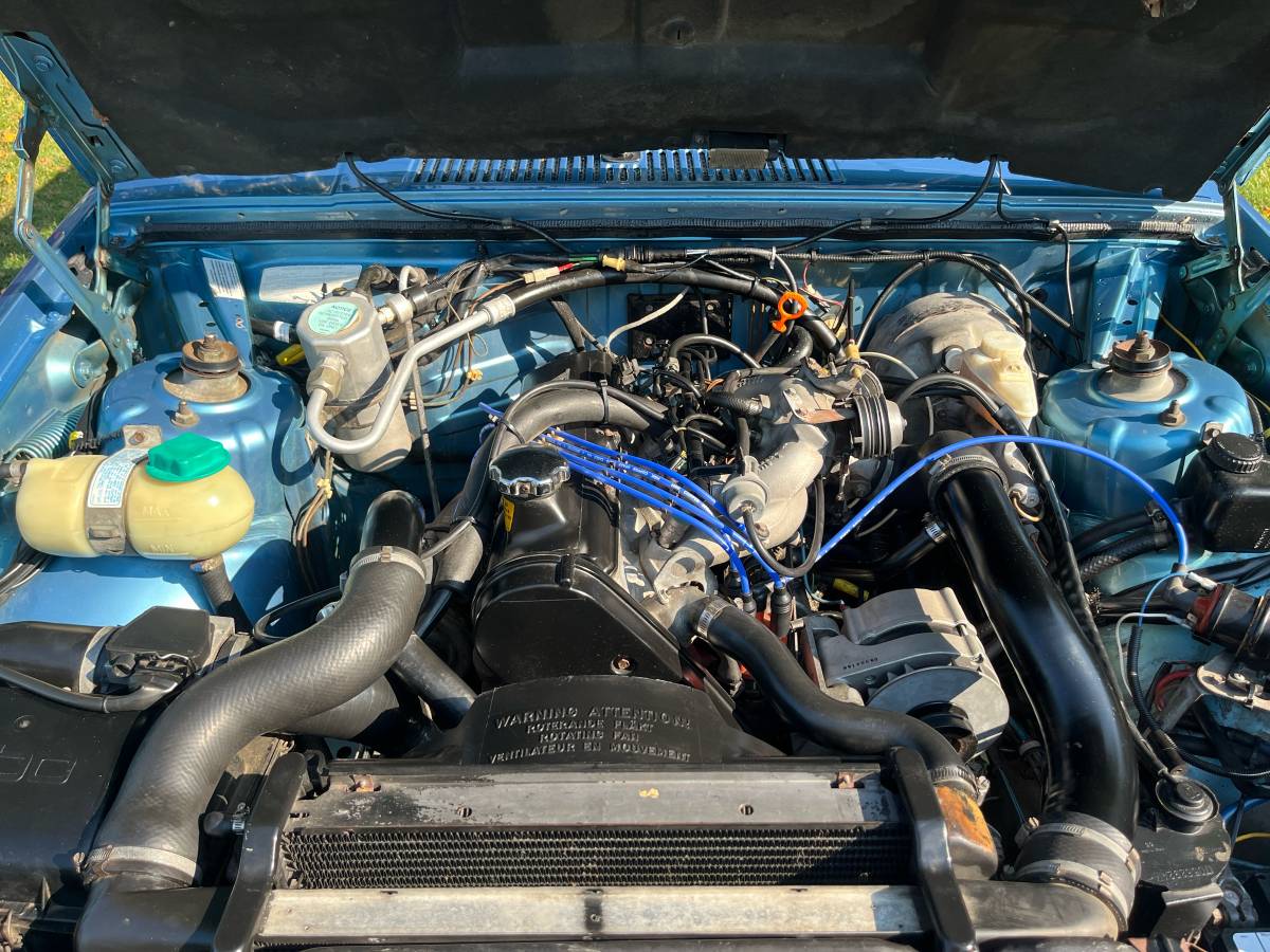 760-turbo-1985-blue-2