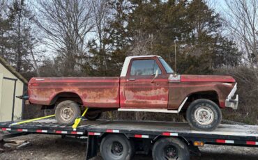 77-ford-1977-custom-1