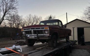 77-ford-1977-custom-3