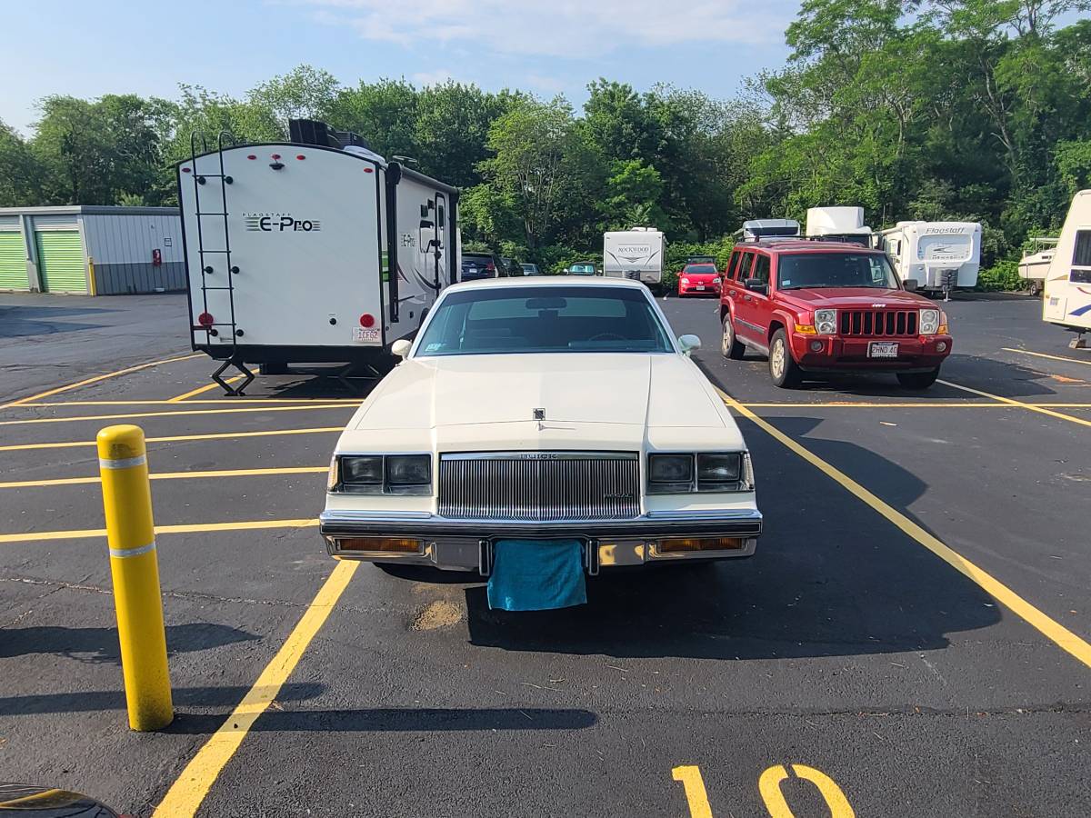 86-buick-regal-diesel-1986-white-4