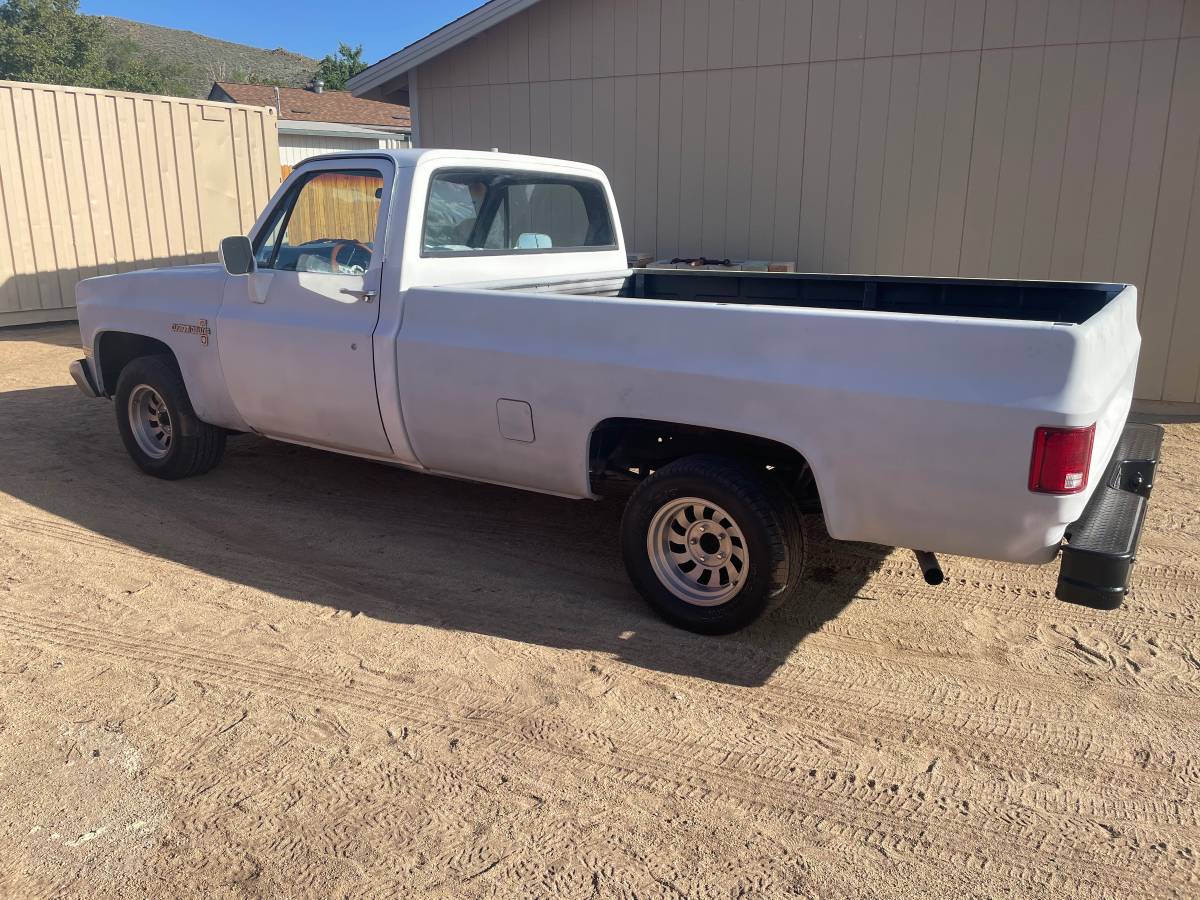 87-chevy-pickup-1987-white-1