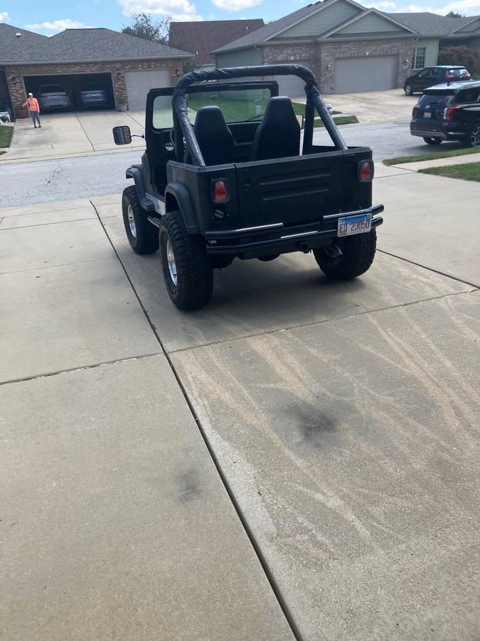 87-jeep-wrangler-yj-1987-black-1