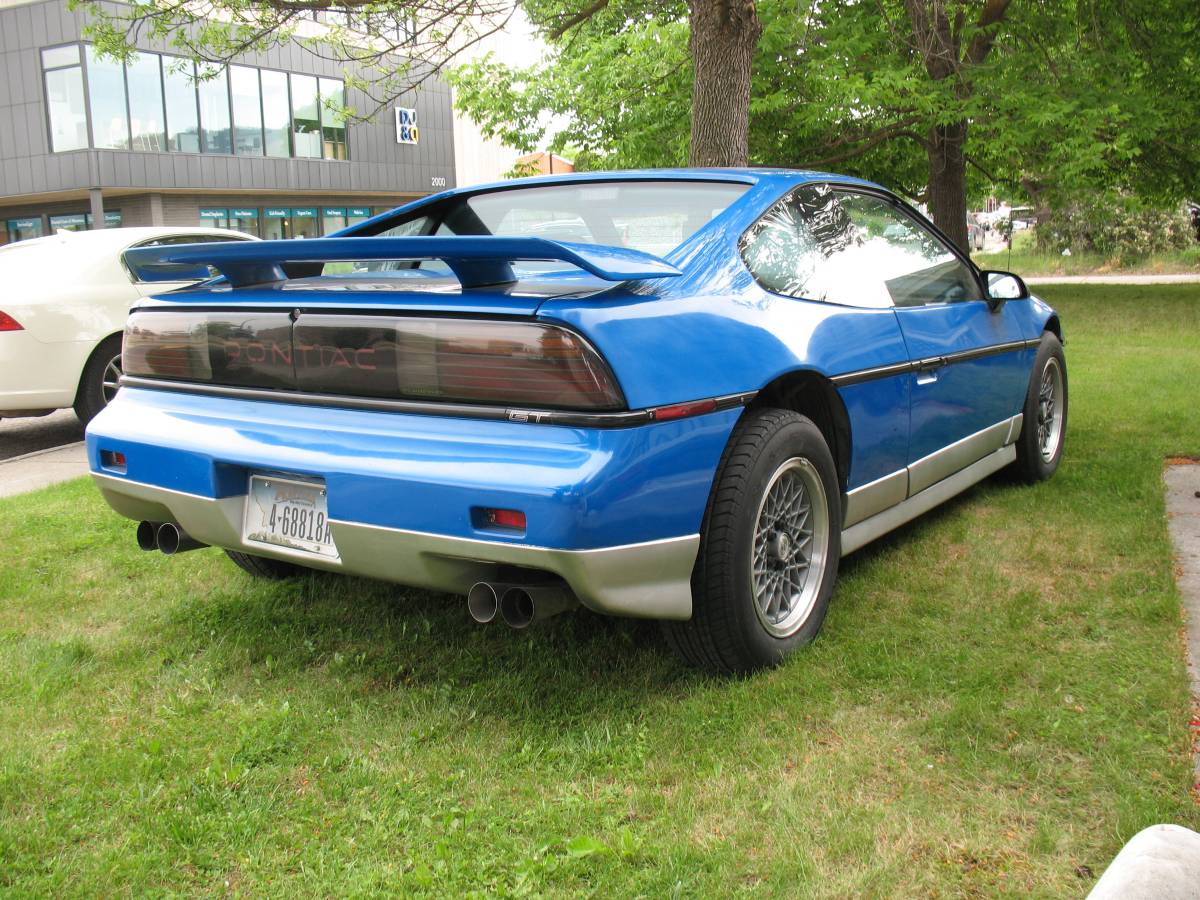 87-pontiac-fiero-1987-blue-2