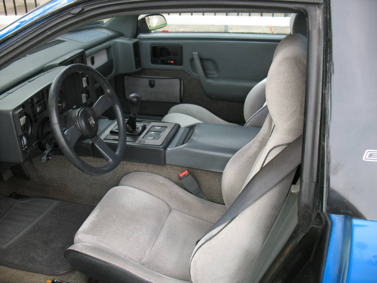 87-pontiac-fiero-1987-blue
