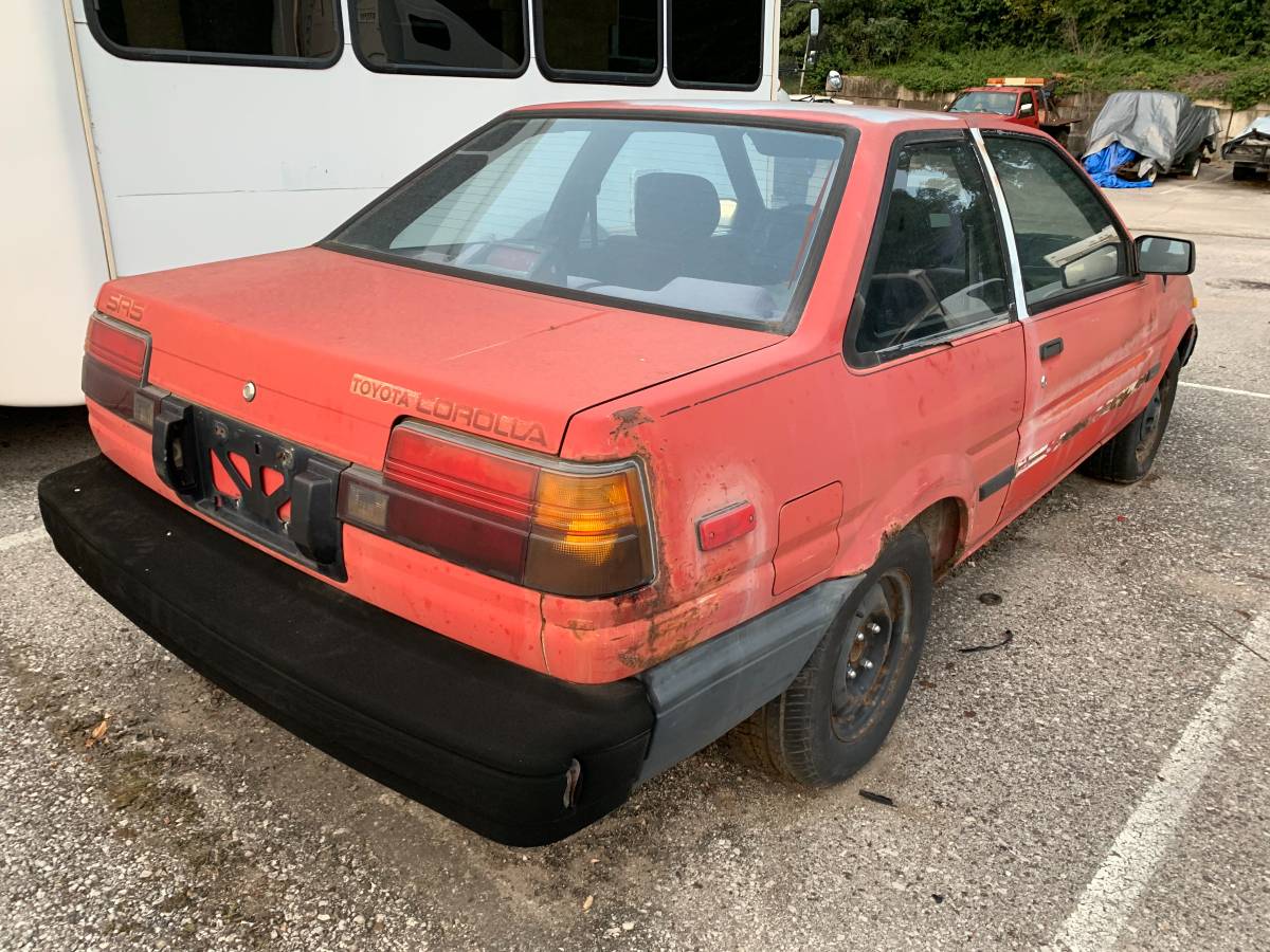 87-toyota-corolla-ae86-1987-red-4
